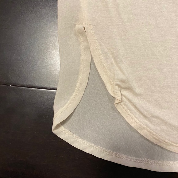 BUTTONED BACK BLOUSE - Picture 5 of 5